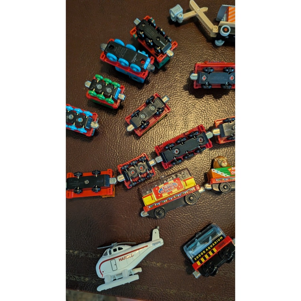 Thomas & Friends Take Along Diecast Train Lot 32 Pc Thomas Percy Harold Carnival - Picture 7 of 9